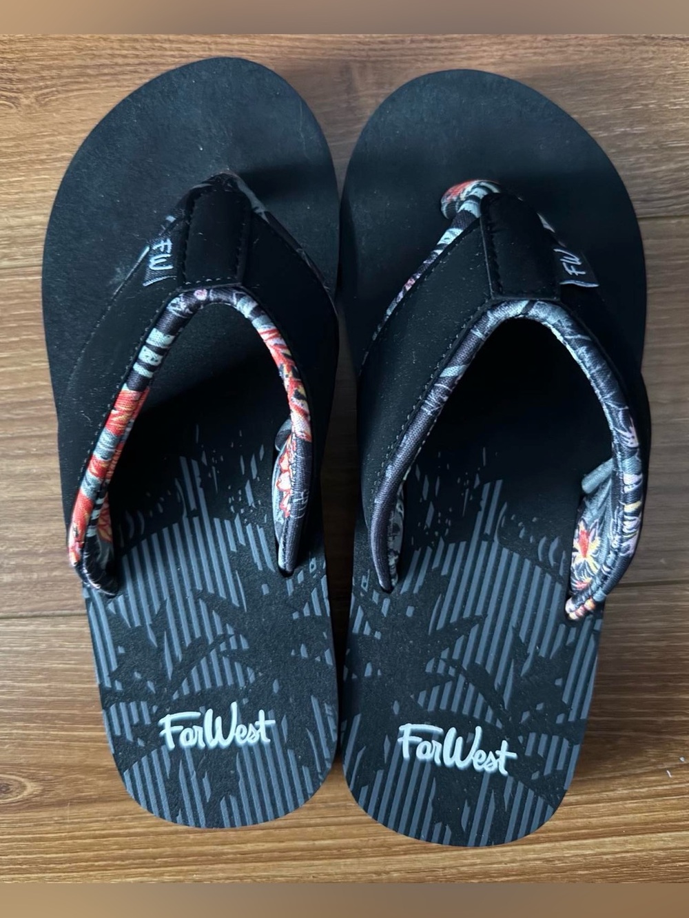 FarWest Black Patterned Flip Flops with Floral Trim Size 7